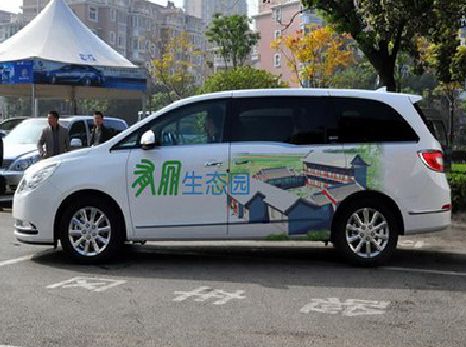 夹江户外车贴喷绘如何保持效果?