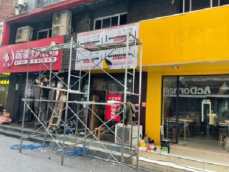 夹江制作广告招牌如何避免它发黄？